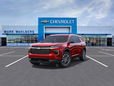 New 2026 Chevrolet Traverse LT w/ Sun and Wheel Package AWD/4WD image 8