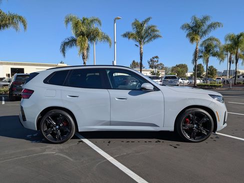 Used 2025 BMW X3 xDrive30i w/ Premium Package image 11
