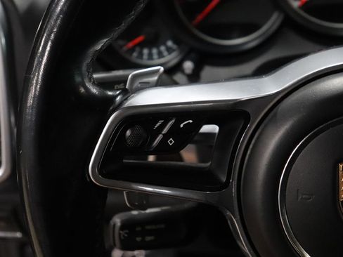Used 2017 Porsche Cayenne Turbo image 29