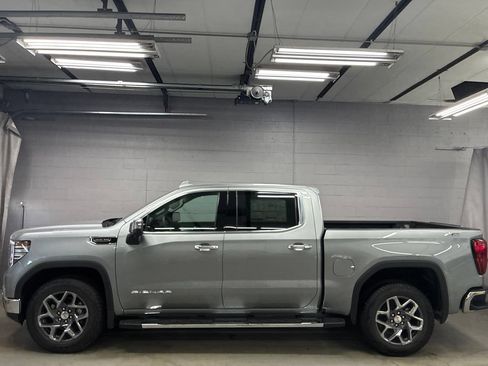 New 2026 GMC Sierra 1500 SLT w/ SLT Premium Plus Package AWD/4WD image 32