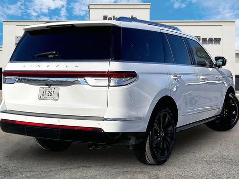 Used 2024 Lincoln Navigator Reserve w/ Equipment Group 201A image 2