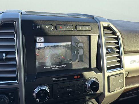 Used 2017 Ford F250 King Ranch w/ King Ranch Ultimate Package AWD/4WD image 15