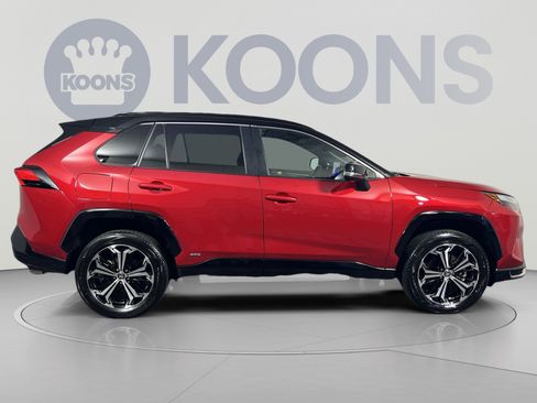 Used 2025 Toyota RAV4 XSE w/ Weather Package AWD/4WD image 12
