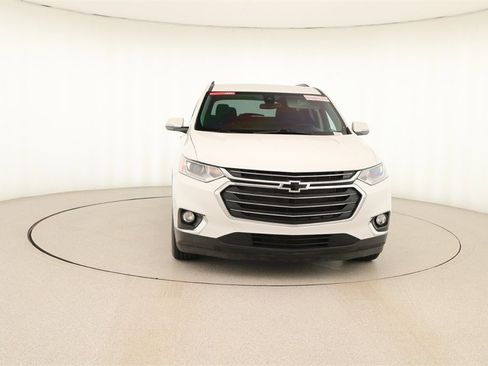 Used 2020 Chevrolet Traverse LT image 11