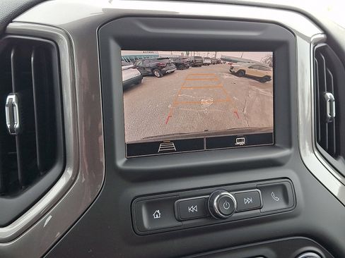 Used 2026 Chevrolet Silverado 1500 Custom Trail Boss w/ LPO, Dark Essentials Package image 17