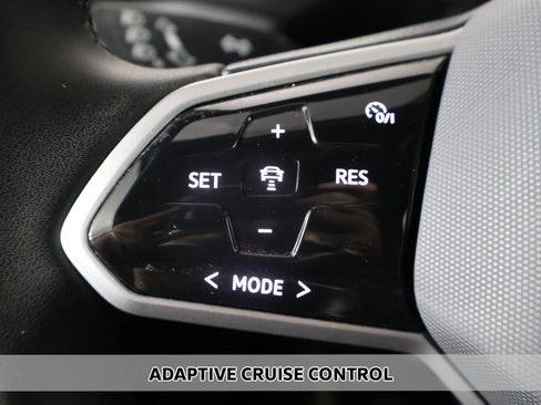 Used 2023 Volkswagen ID.4 Pro image 4