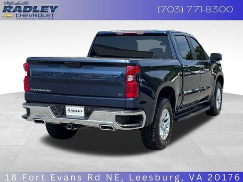 Used 2022 Chevrolet Silverado 1500 LT w/ Z71 Off-Road Package AWD/4WD image 6