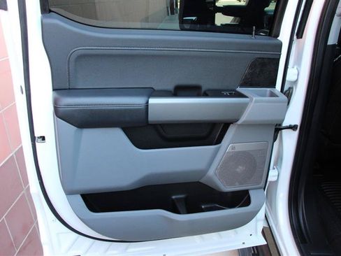 Used 2025 Ford F250 XLT w/ Black Appearance Package AWD/4WD image 17