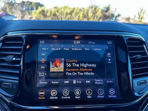 Used 2020 Jeep Grand Cherokee Limited image 22