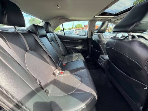 Used 2021 Toyota Camry XLE w/ Navigation Upgrade Package FWD image 17