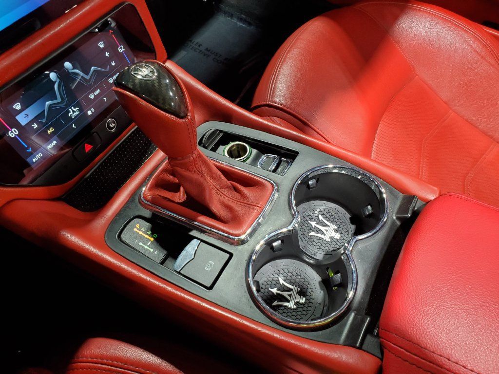 Used 2015 Maserati GranTurismo MC RWD image 31