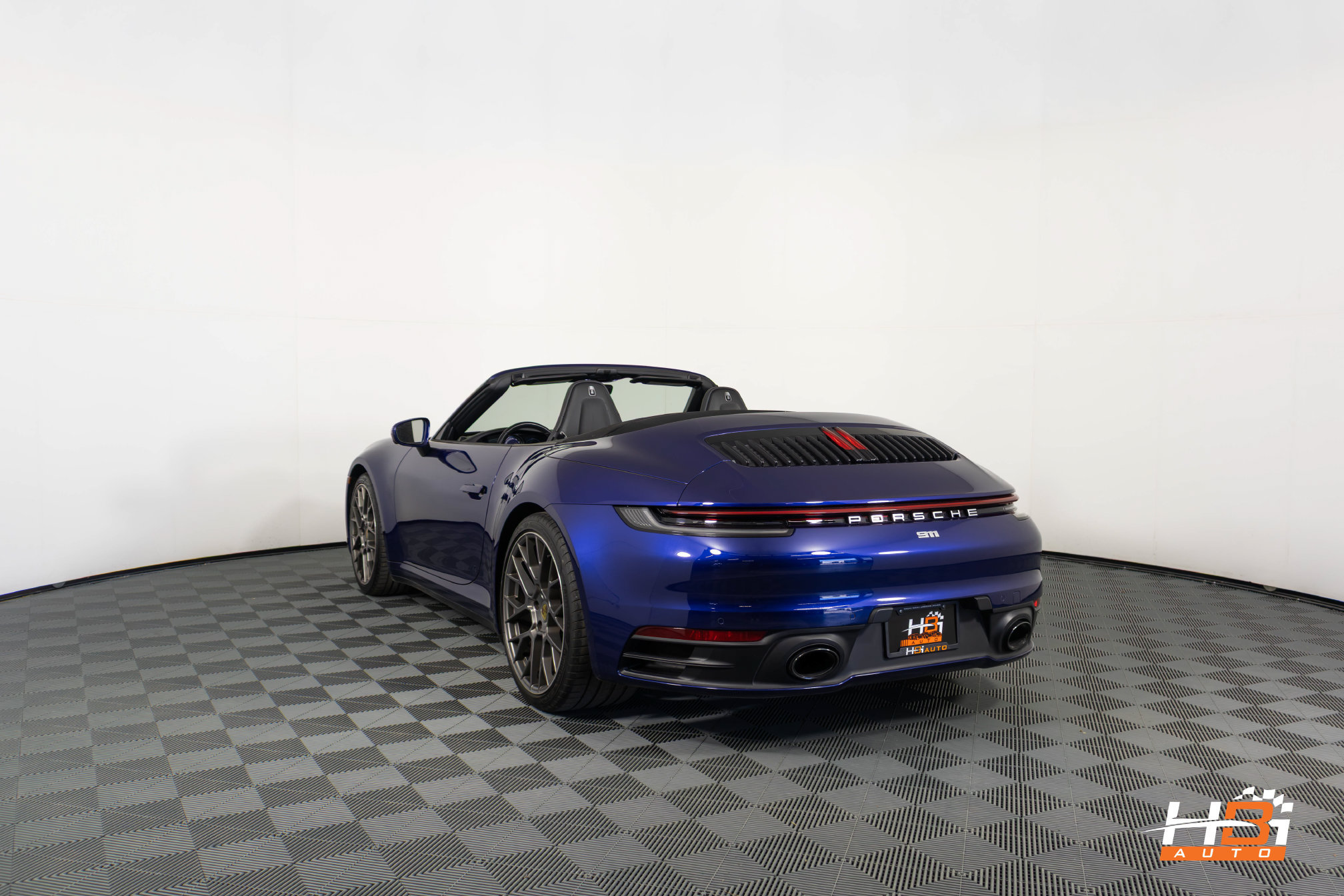 Used 2020 Porsche 911 Carrera RWD image 15