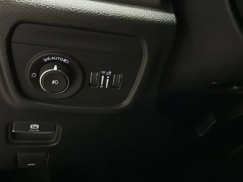 Used 2024 Jeep Grand Cherokee L Limited w/ Black Appearance Package AWD/4WD image 35