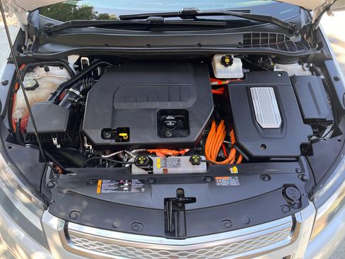 Used 2015 Chevrolet Volt Premium w/ Premium Trim Package FWD image 19