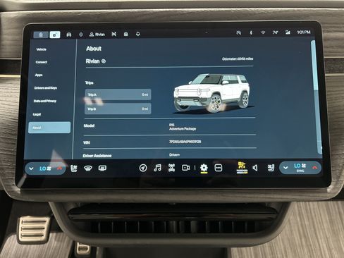 Used 2023 Rivian R1S Adventure AWD/4WD image 28