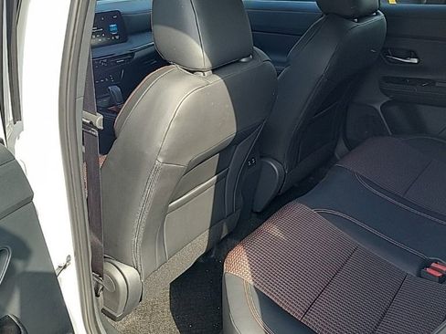 Used 2025 Nissan Kicks SR image 29