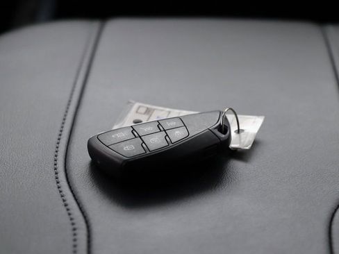 Used 2025 Chevrolet Tahoe LT image 24