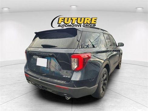 Used 2023 Ford Explorer ST-Line w/ Class IV Trailer Tow Package image 3