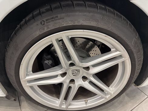 Used 2019 Porsche 911 Carrera 4 w/ Sportdesign Package image 35