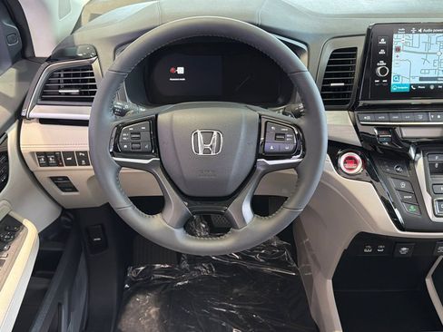 New 2026 Honda Odyssey Touring image 13