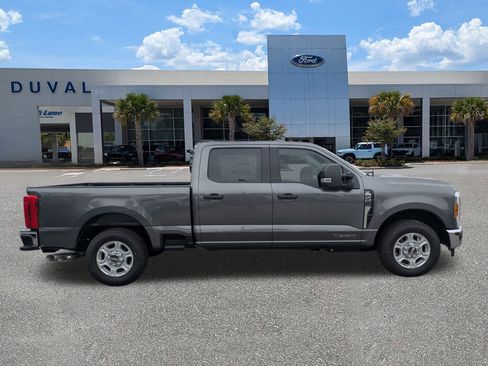 New 2026 Ford F250 XLT w/ F-250 >10K GVWR Package image 2