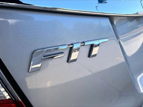 Used 2020 Honda Fit EX image 29