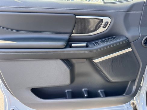 New 2025 Ford Expedition Platinum w/ Stealth Performance Package image 27