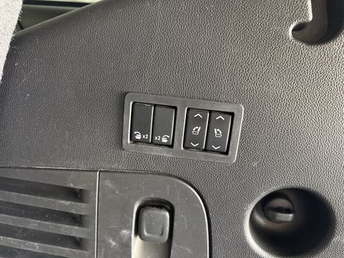 Used 2015 Cadillac Escalade Premium AWD/4WD image 35