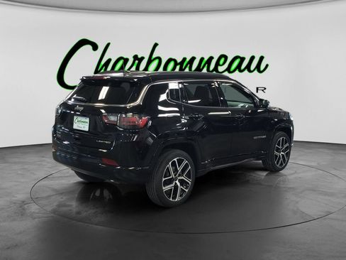 Used 2025 Jeep Compass Limited w/ Elite Group AWD/4WD image 5