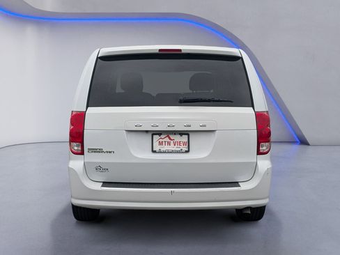 Used 2015 Dodge Grand Caravan SE w/ Quick Order Package 29E SE FWD image 9