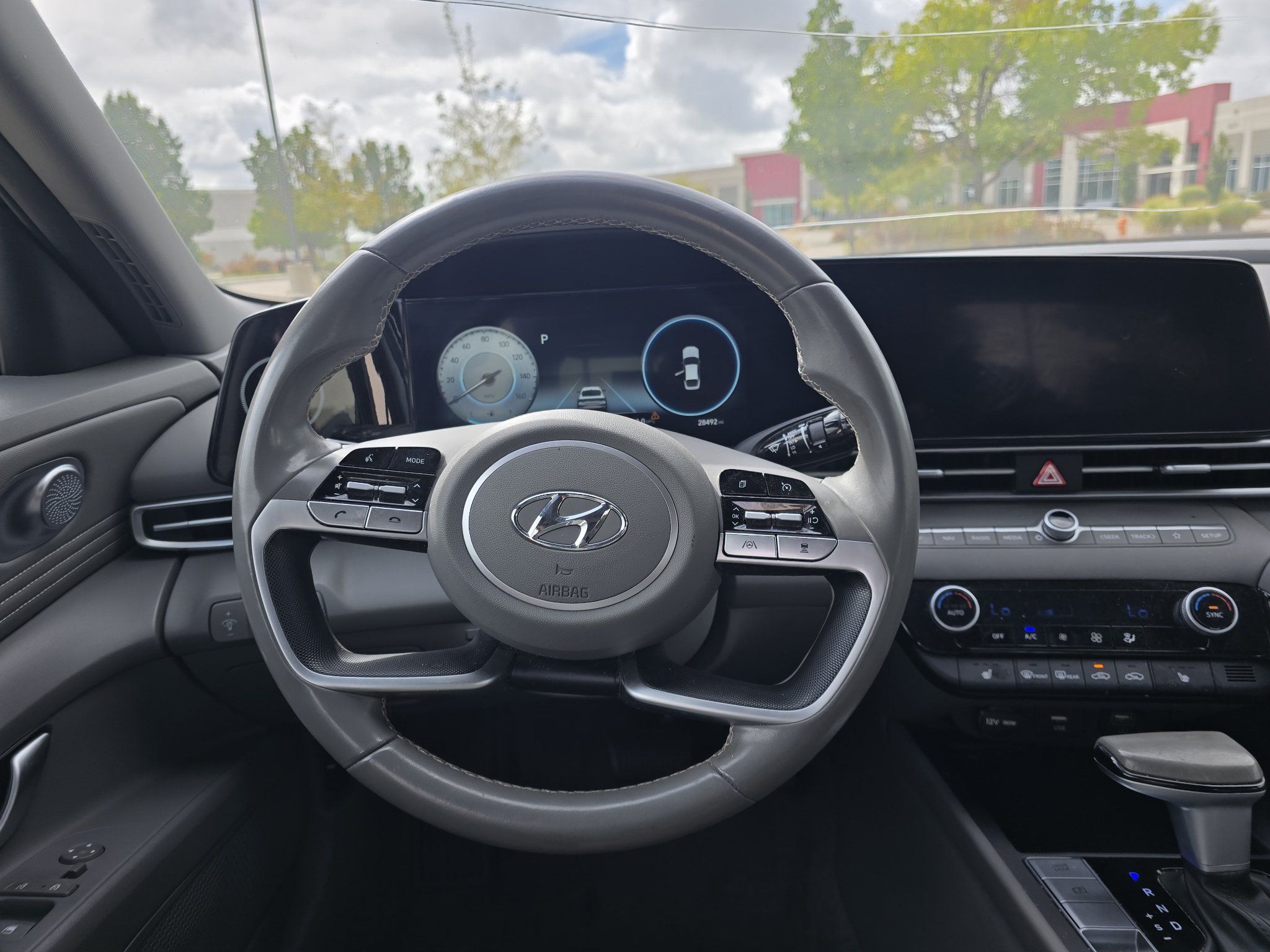 Used 2023 Hyundai Elantra SEL w/ Convenience Package FWD image 28