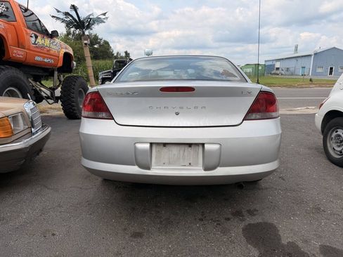 Used 2003 Chrysler Sebring LX FWD image 6
