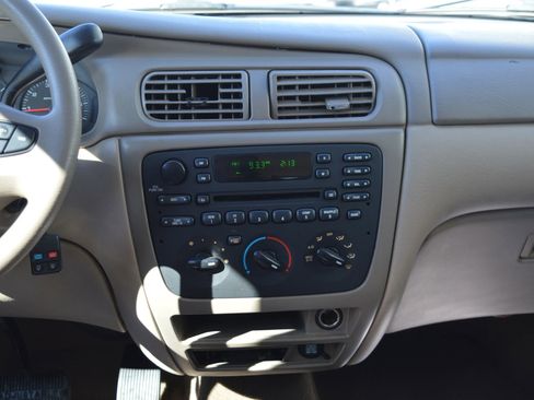 Used 2003 Ford Taurus SE image 33