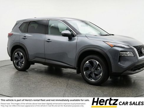 Used 2025 Nissan Rogue SV image 1
