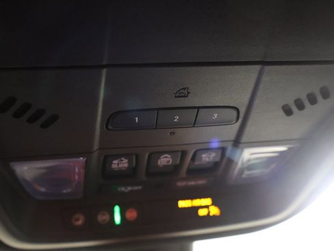 Used 2023 Buick Enclave Avenir w/ Avenir Technology Package image 65