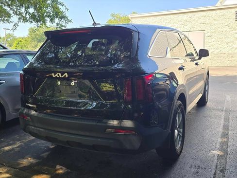 Certified 2023 Kia Sorento LX FWD image 7