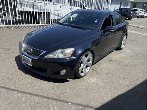 Used 2010 Lexus IS 250 image 3