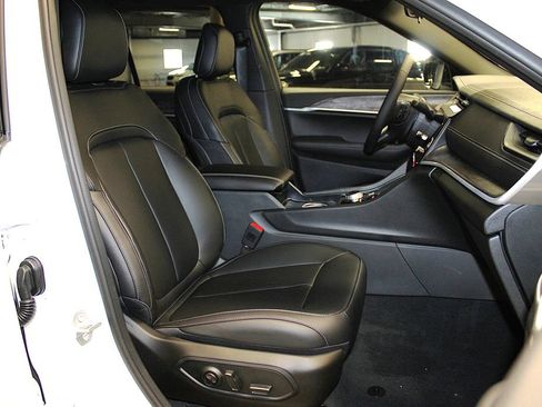 New 2026 Jeep Grand Cherokee Limited AWD/4WD image 31