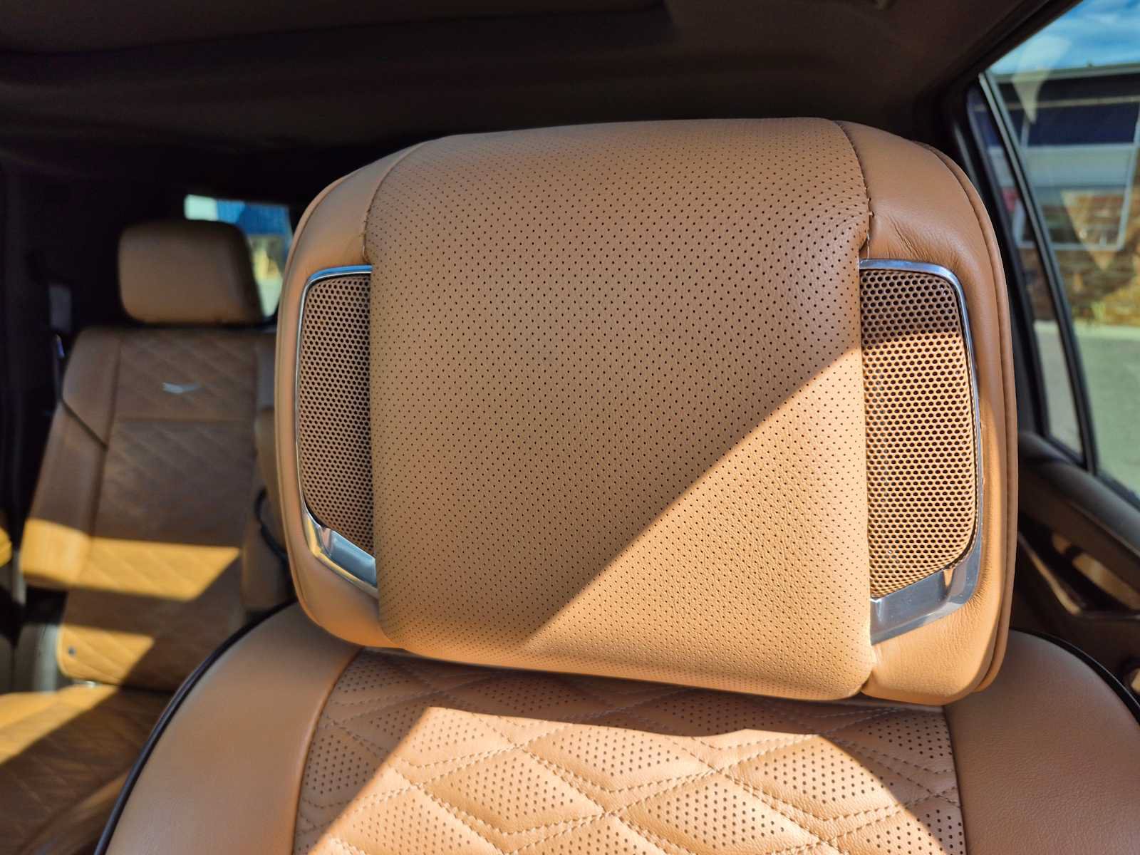 Used 2021 Cadillac Escalade ESV Premium Luxury w/ Driver Assist Tech Package AWD/4WD image 20