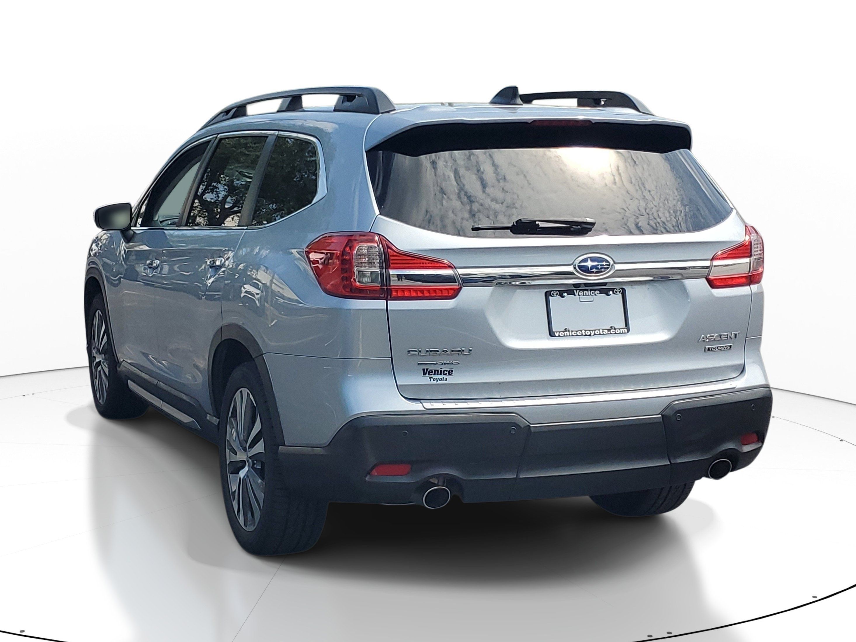 Used 2022 Subaru Ascent Touring AWD/4WD image 4