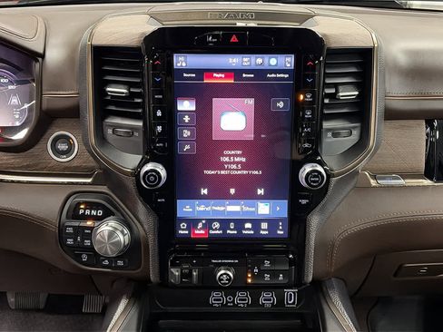 Used 2025 RAM 1500 Limited w/ Off Road Group image 15