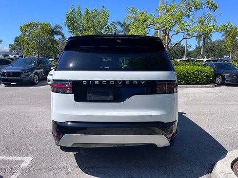 Used 2024 Land Rover Discovery Metropolitan Edition AWD/4WD image 5
