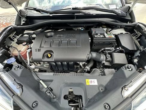 Used 2018 Toyota C-HR XLE FWD image 30