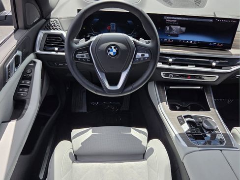 Used 2026 BMW X5 sDrive40i w/ Premium Package RWD image 12