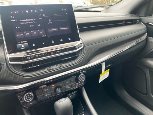 New 2026 Jeep Compass Limited AWD/4WD image 11