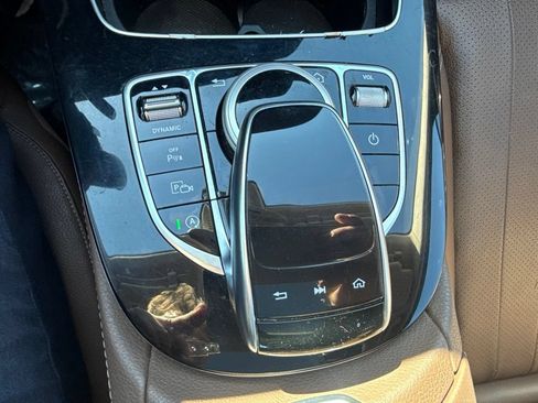 Used 2017 Mercedes-Benz E 300 4MATIC image 32