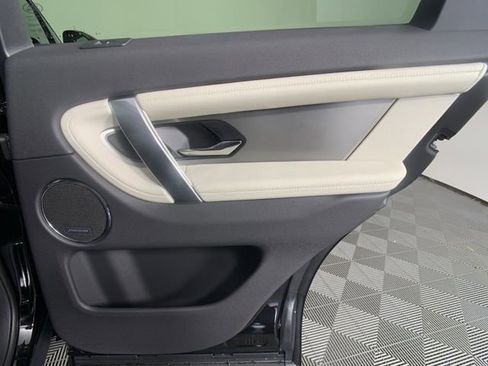 Certified 2024 Land Rover Discovery Sport Dynamic SE image 26