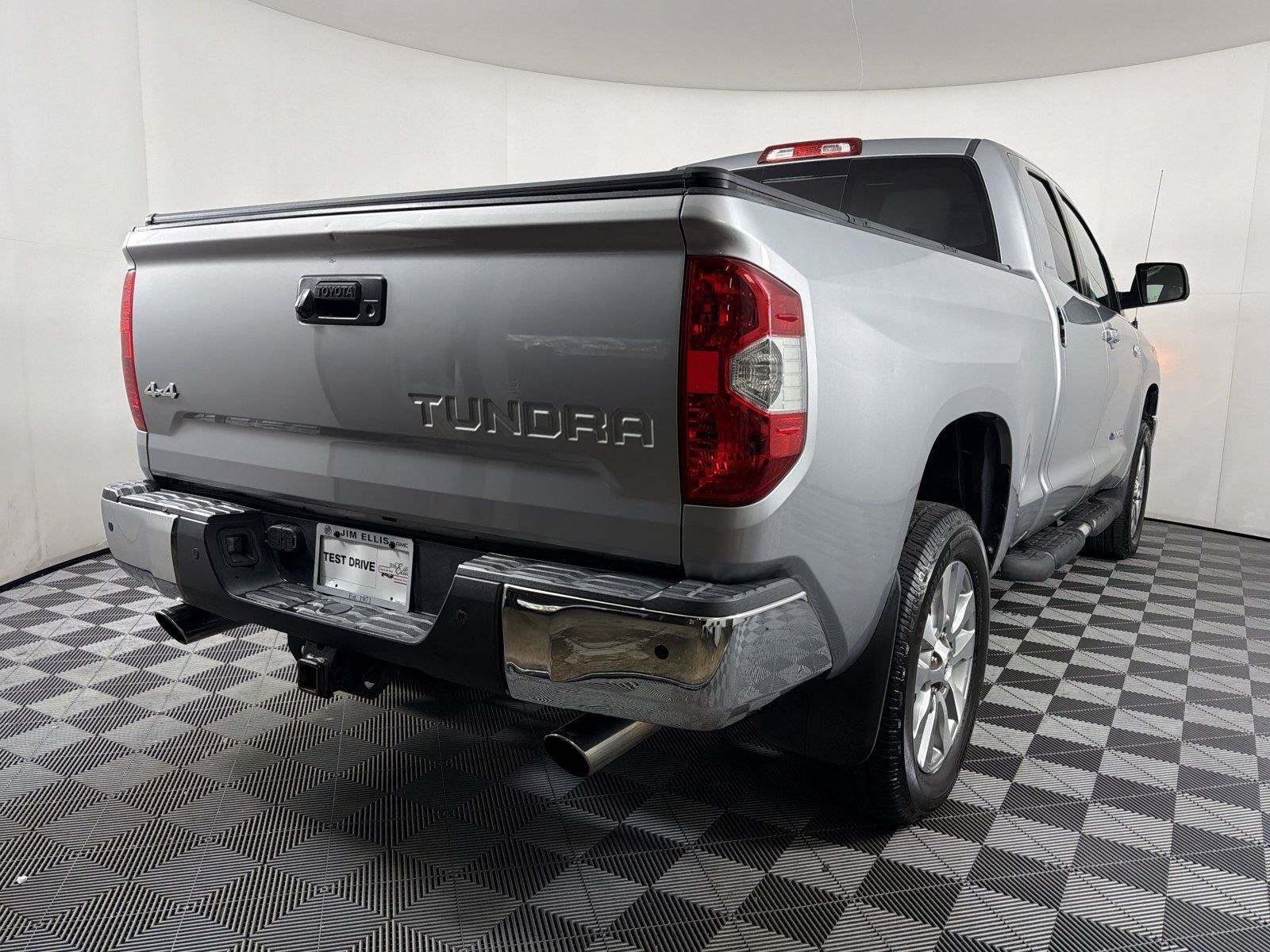 Used 2014 Toyota Tundra Limited w/ Limited Premium Package AWD/4WD image 6