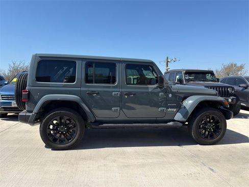 Used 2024 Jeep Wrangler Unlimited Sahara image 11
