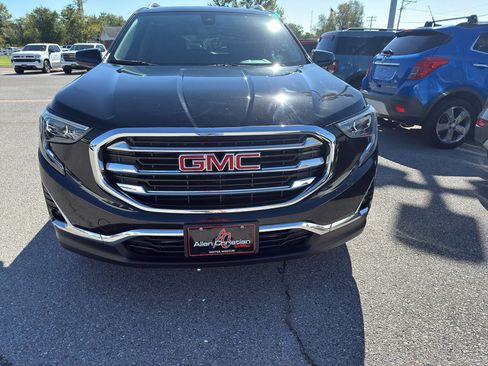 Used 2020 GMC Terrain SLT w/ Preferred Package image 4